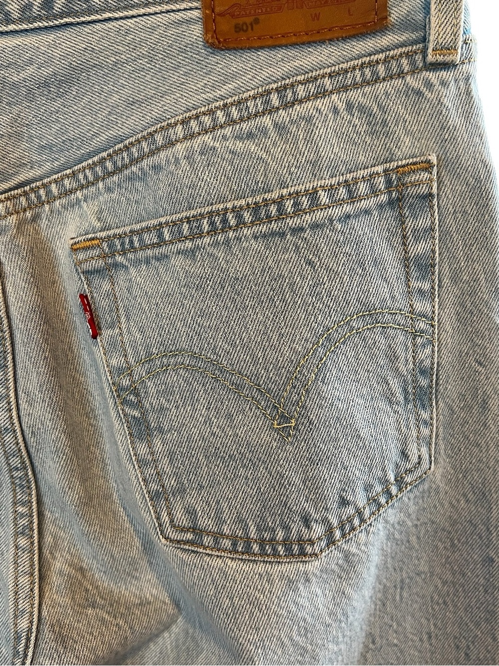 Levi 501 Light Wash Straight Cropped Jeans - Picture 9 of 10